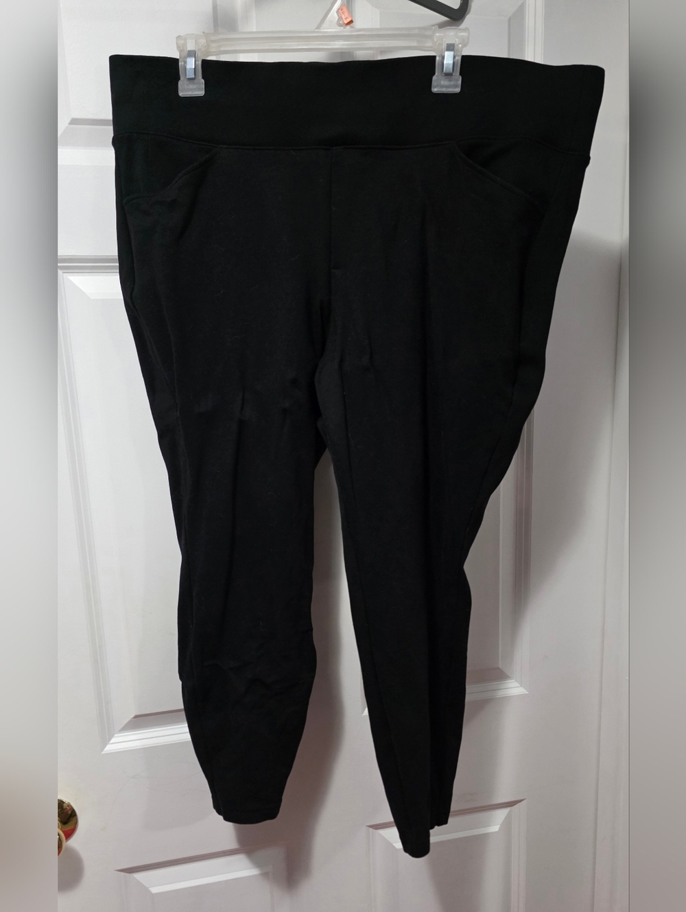 torrid Black Ponte Cropped Ankle Pants
